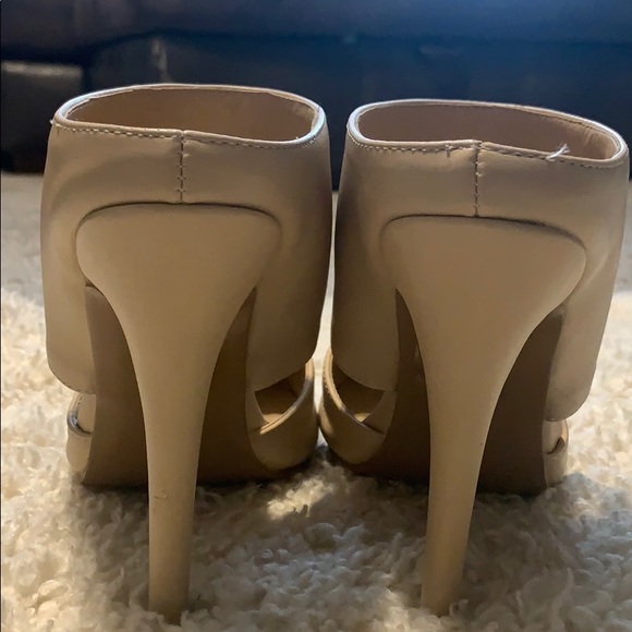 Akira High Heel Shoes Size 37 - Picture 4 of 5